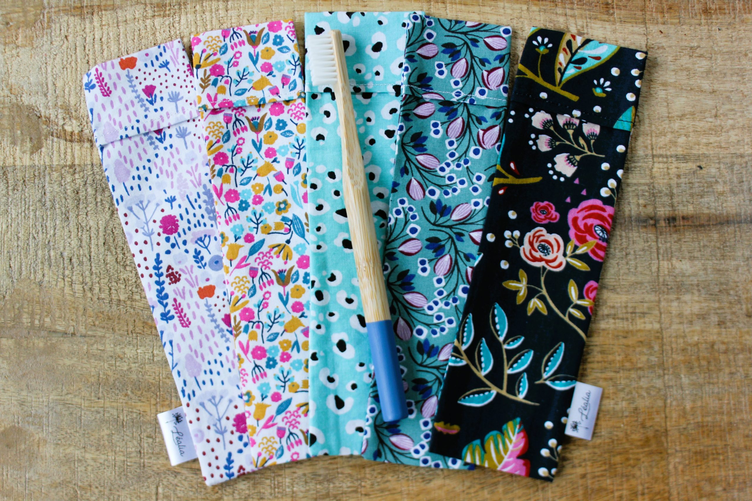 lot pochette brosse à dents