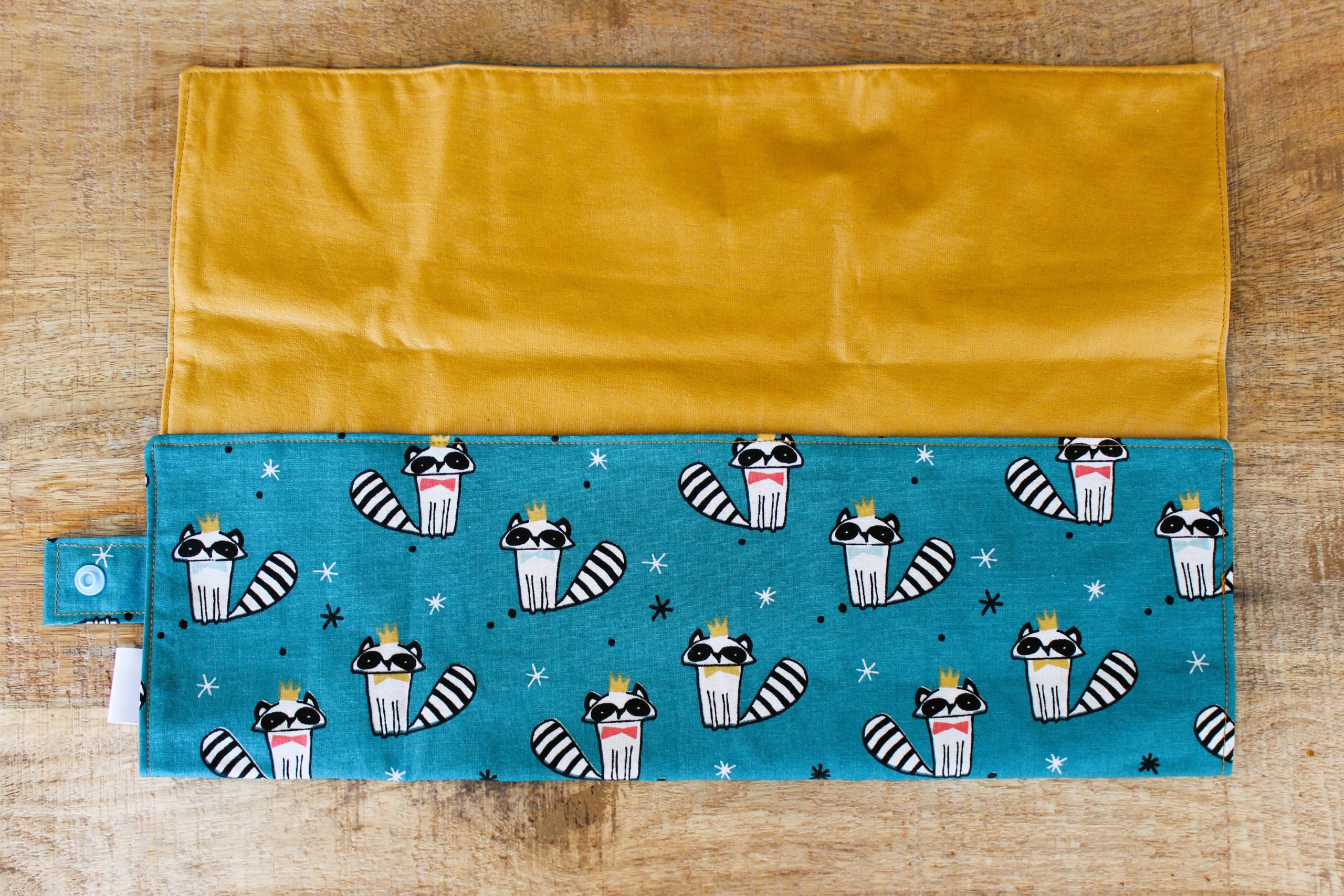 pochette à sandwich pain de mie pétrole raton laveur couronne