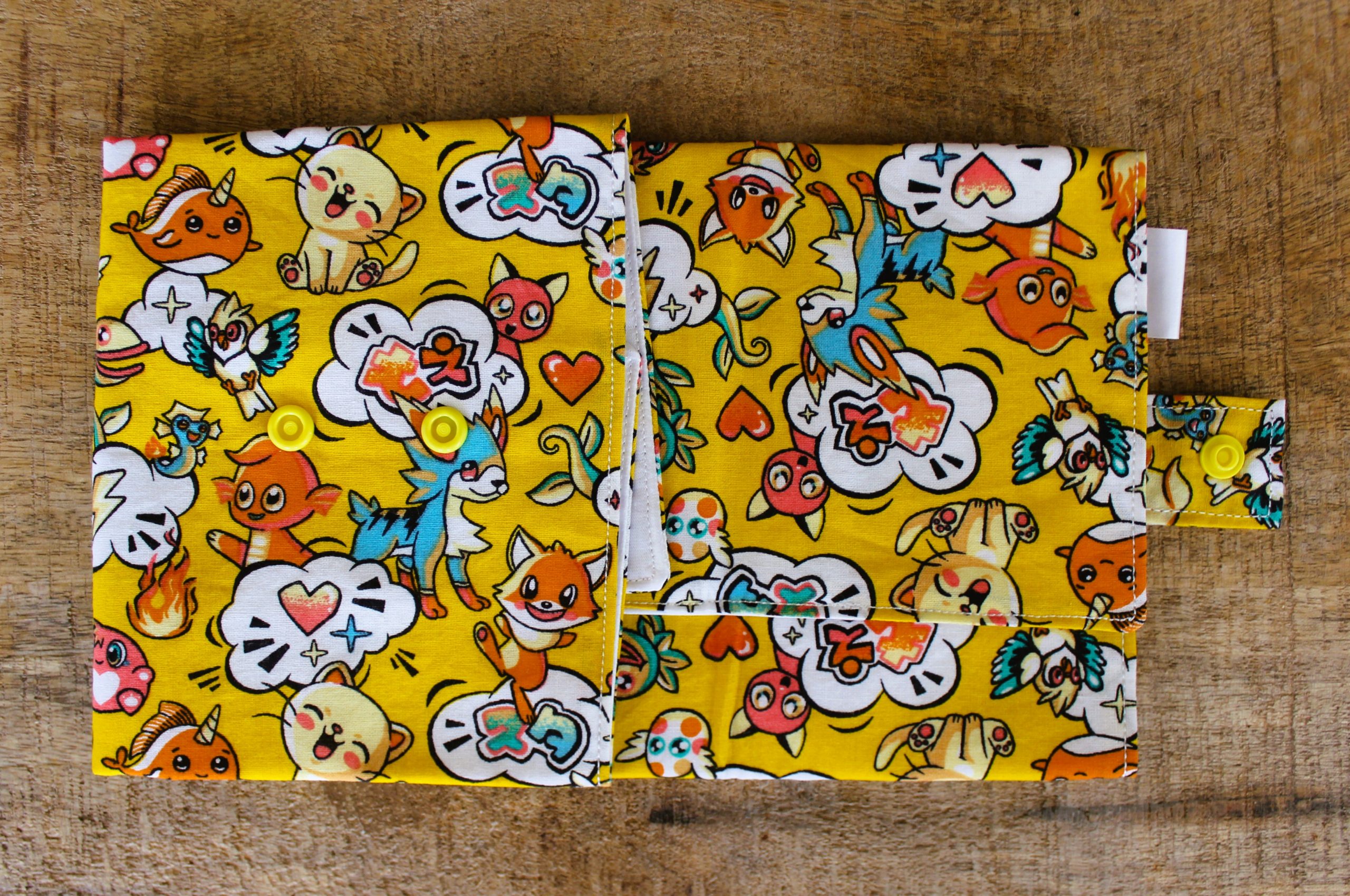 pochette à sandwich pain de mie manga jaune chat renard narval