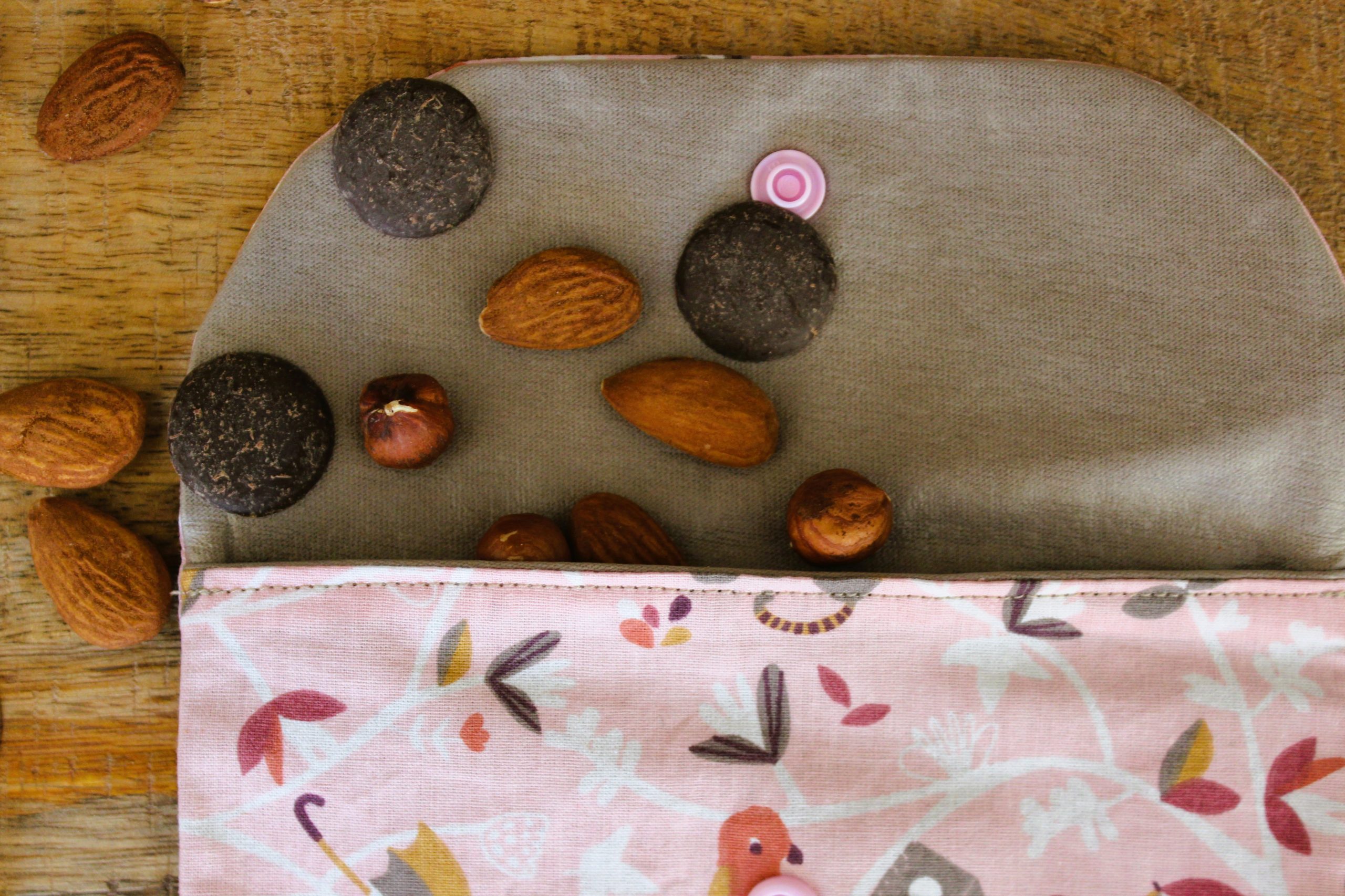 Pochette à goûter rose oiseau singe cabane
