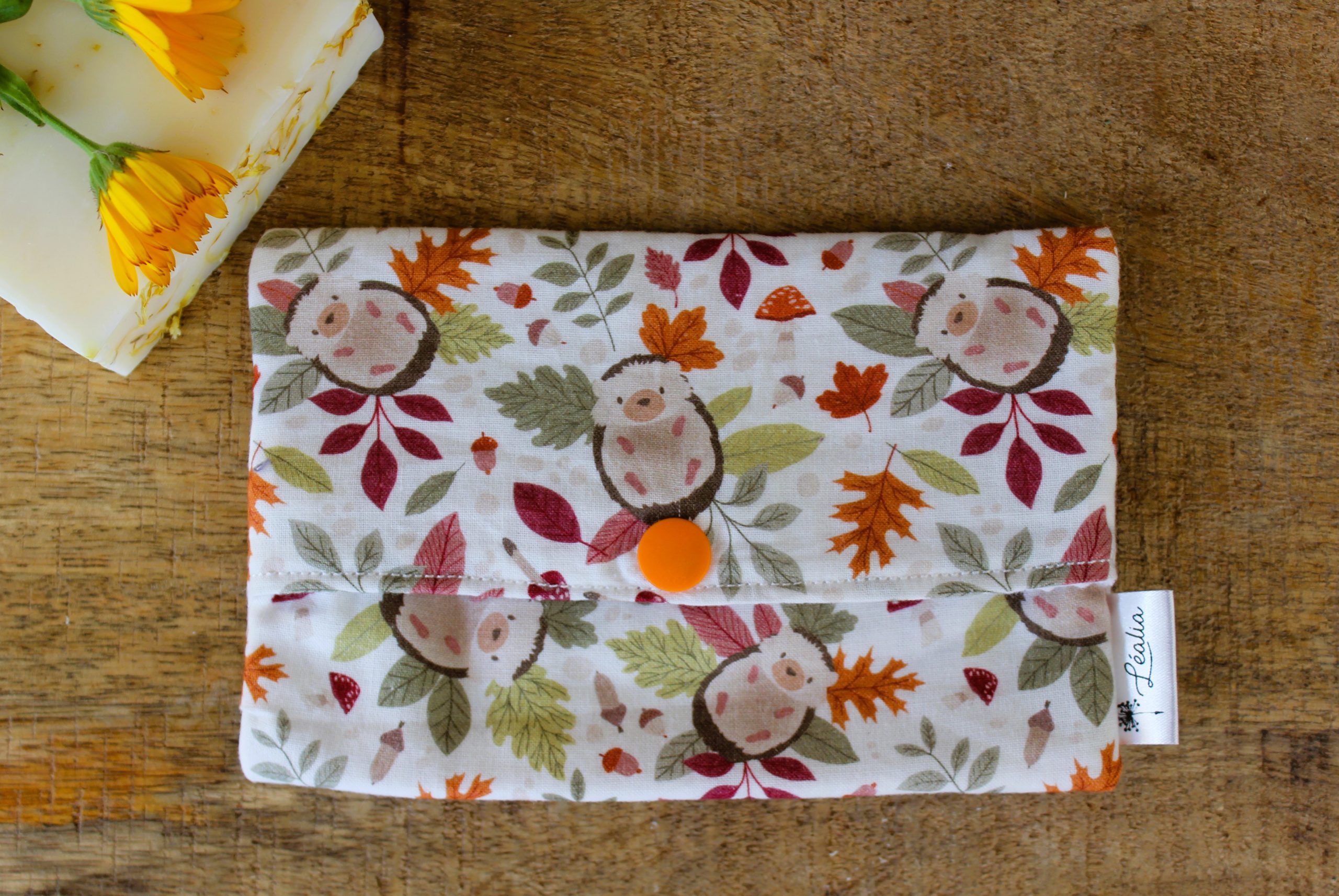 pochette à savon et shampoing solide automne hérisson
