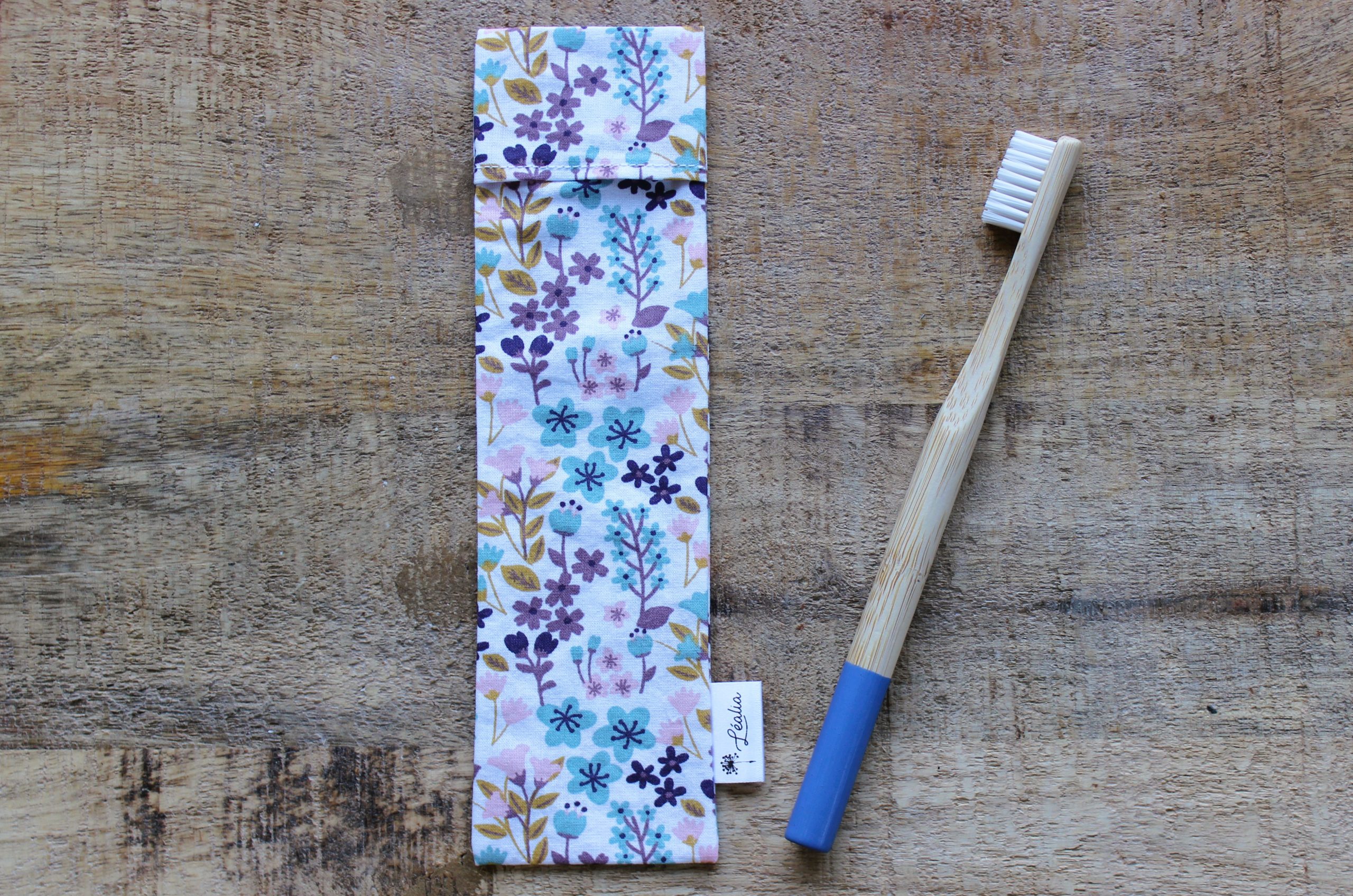 pochette brosse à dents floral violet mauve