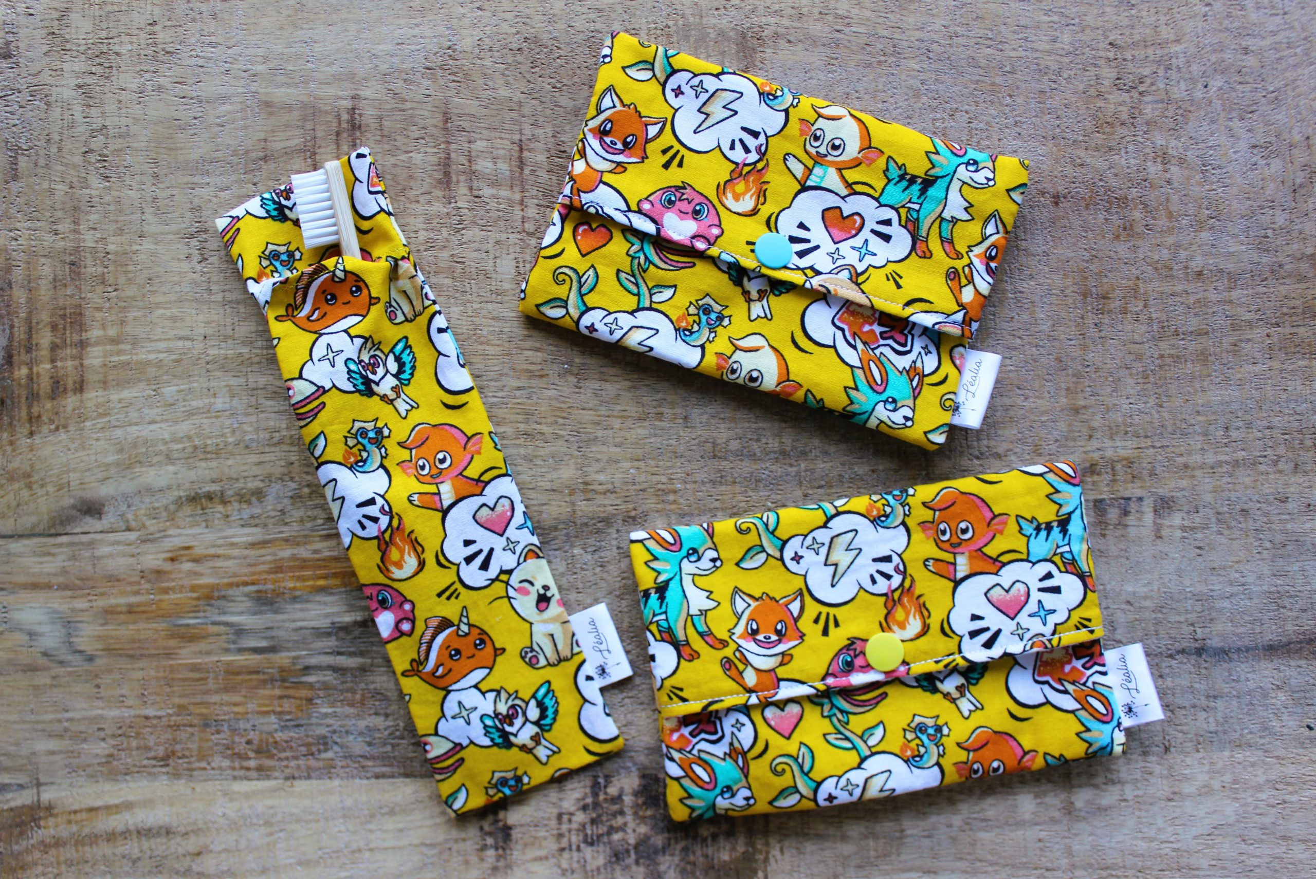 kit pochette brosse à dents et pochette à savon manga jaune chat renard narval