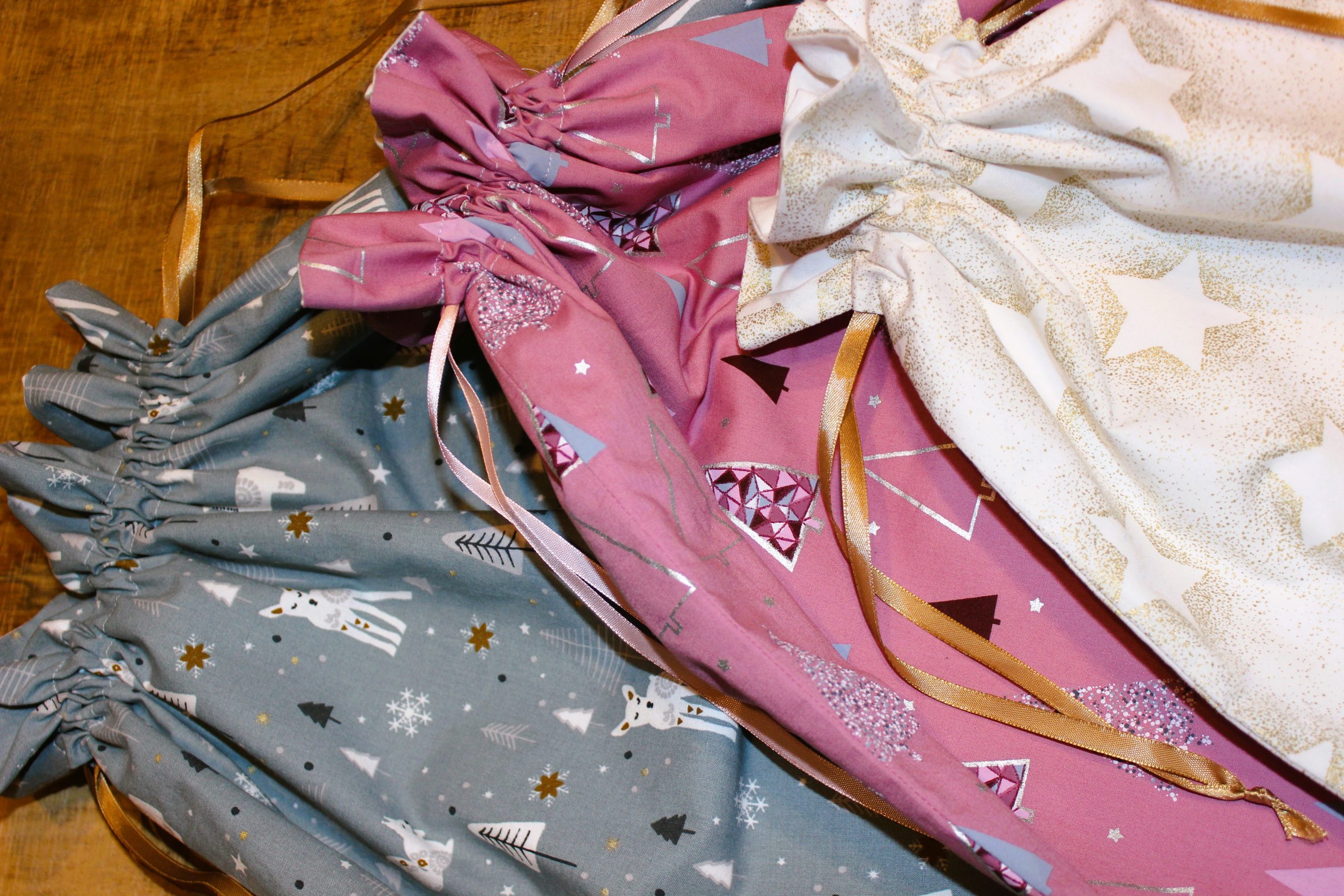 pochette cadeau en tissu hiver Noël