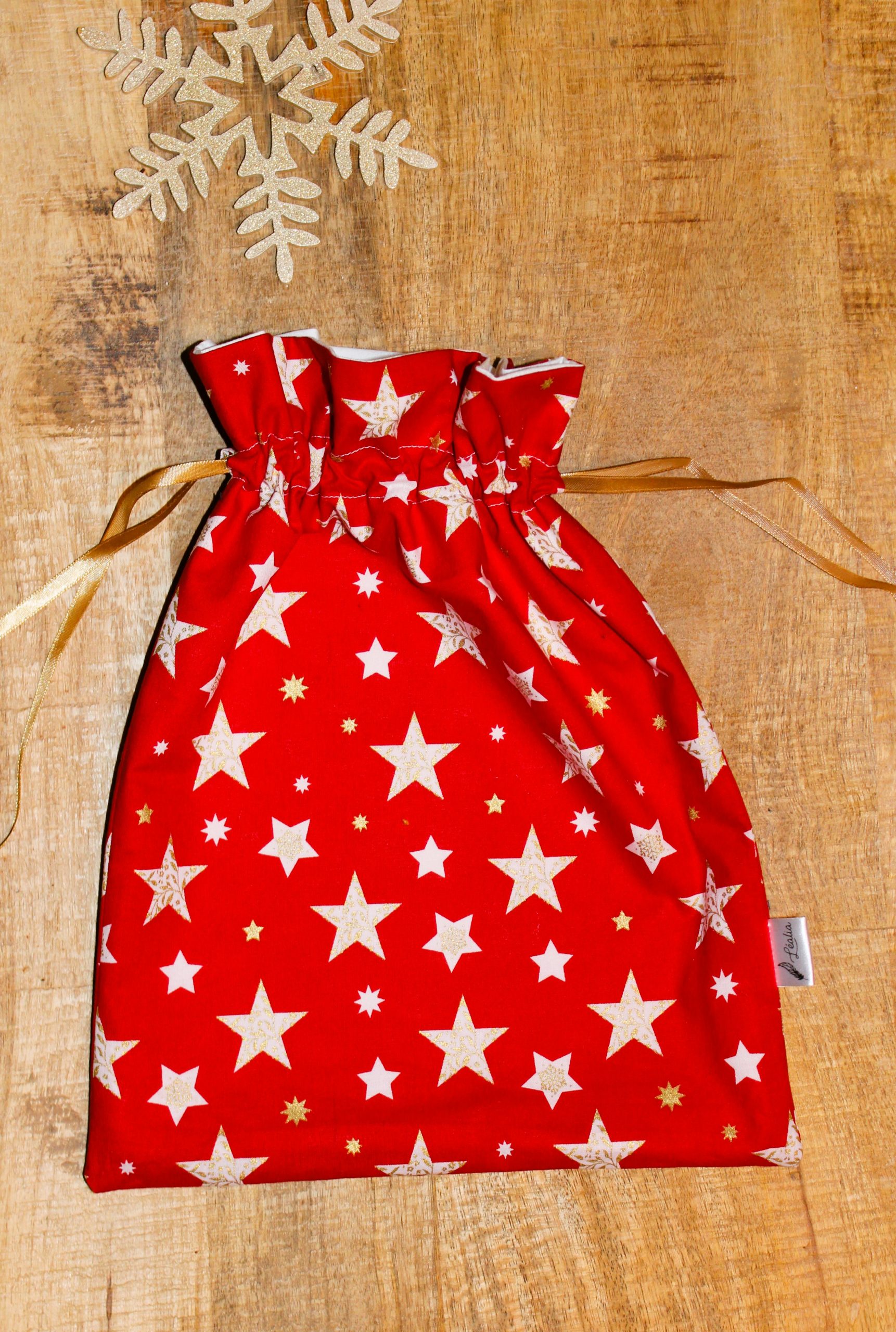 pochette cadeau en tissu Noël rouge étoile dorée