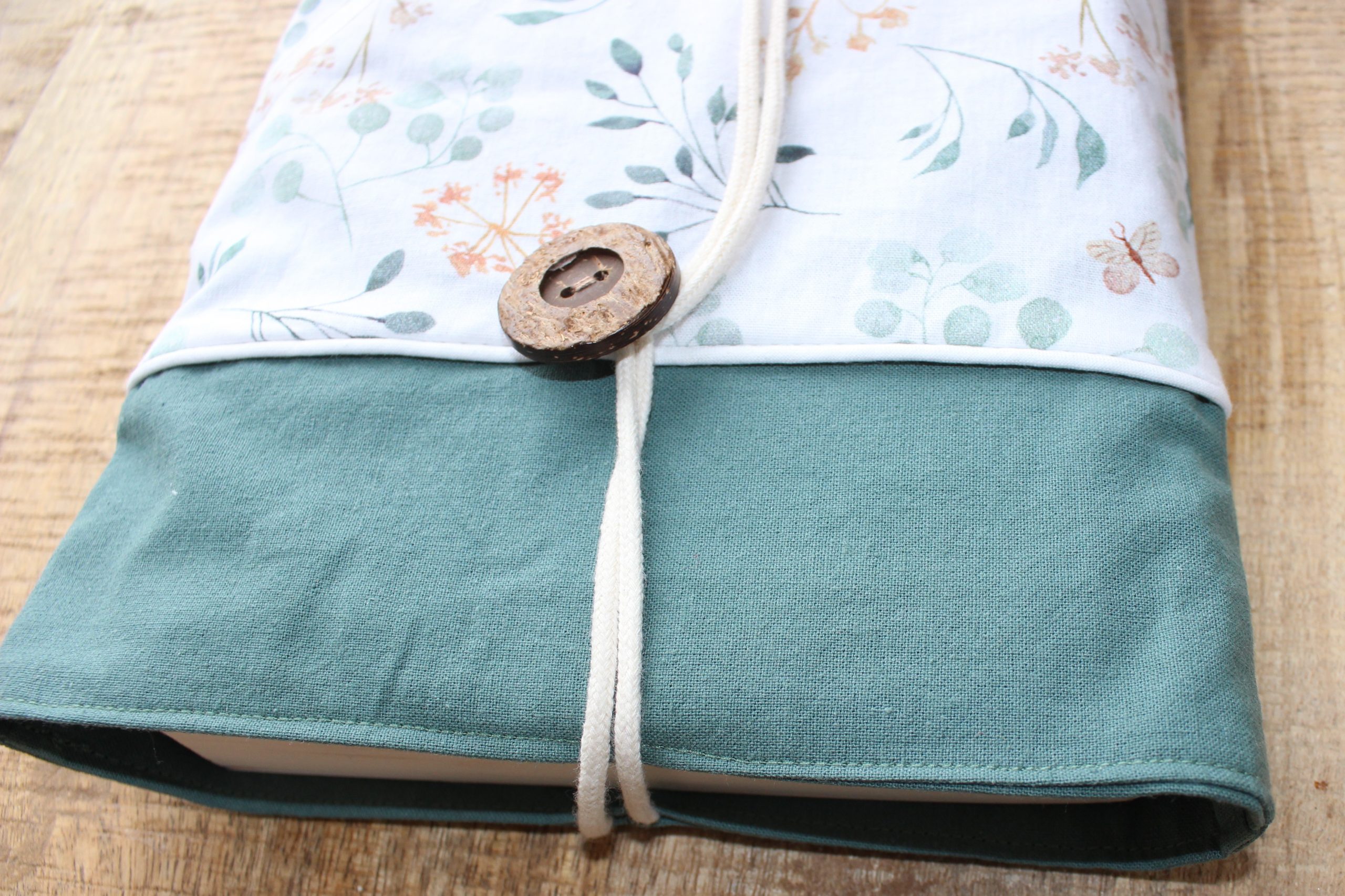 Pochette à livre verte floral