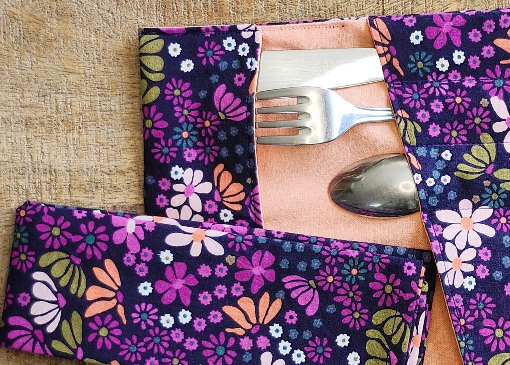 Range couvert violet floral